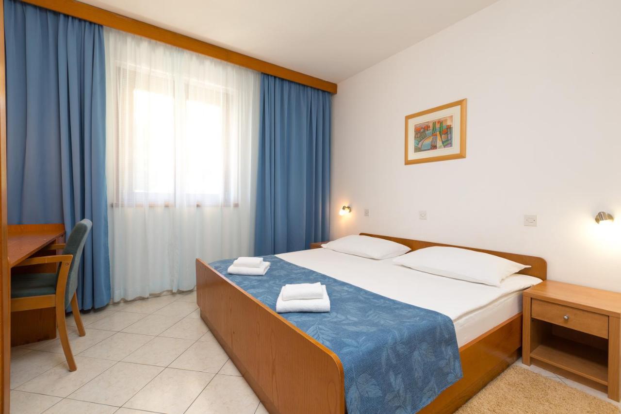 Maistra Select Riva Apartments 브르사르 객실 사진