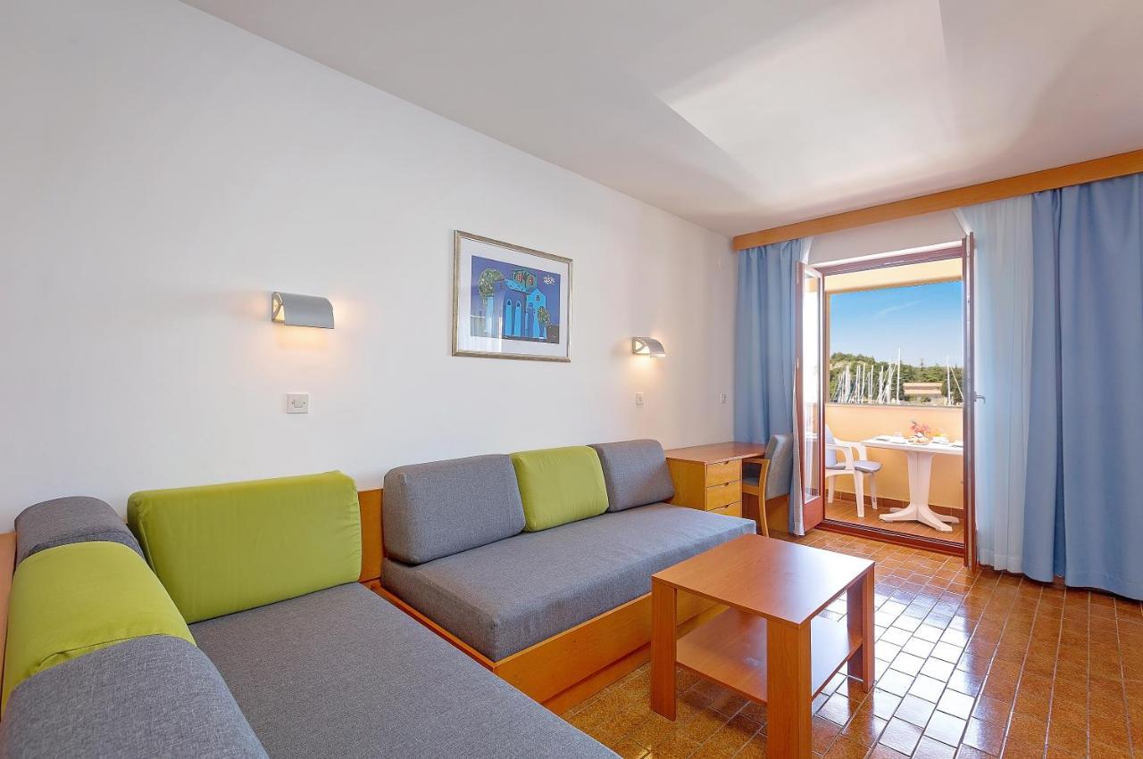 Maistra Select Riva Apartments 브르사르 객실 사진