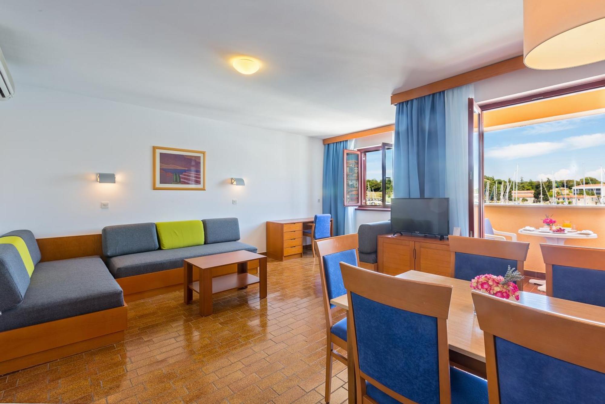 Maistra Select Riva Apartments 브르사르 객실 사진